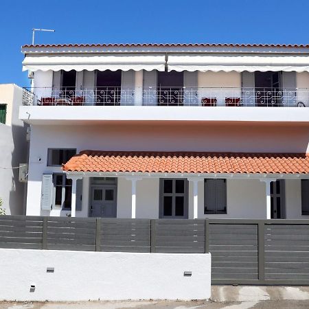 Axs First Floor Apartment Aegina Town Exterior foto